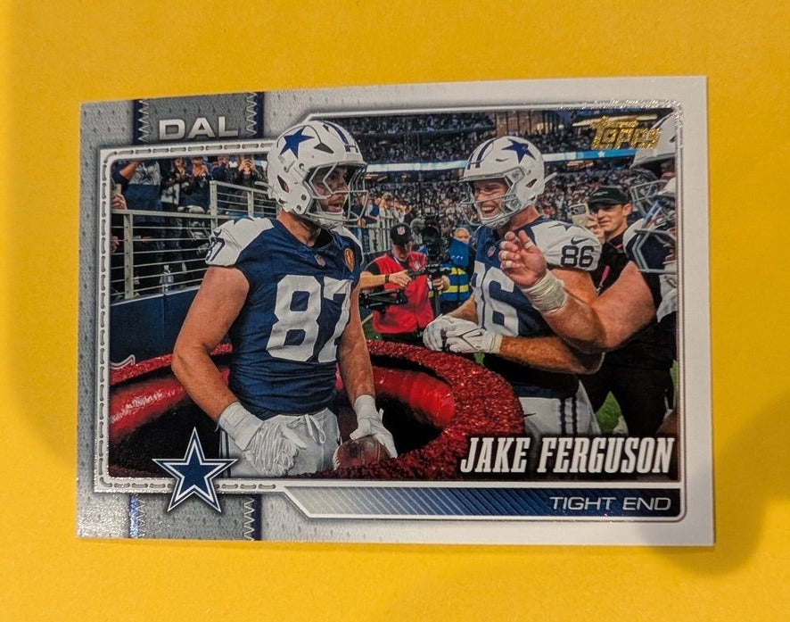 2026 Topps Football Jake Ferguson Cowboys Golden Mirror Case Hit SSP #55
