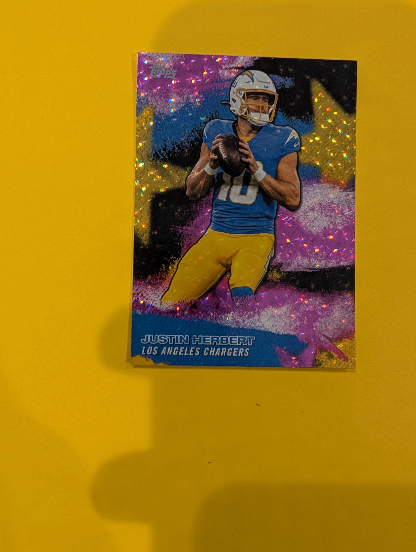 Justin Herbert NFLS-32 2026 Topps Football NFL Stars Pink Crackle Foil