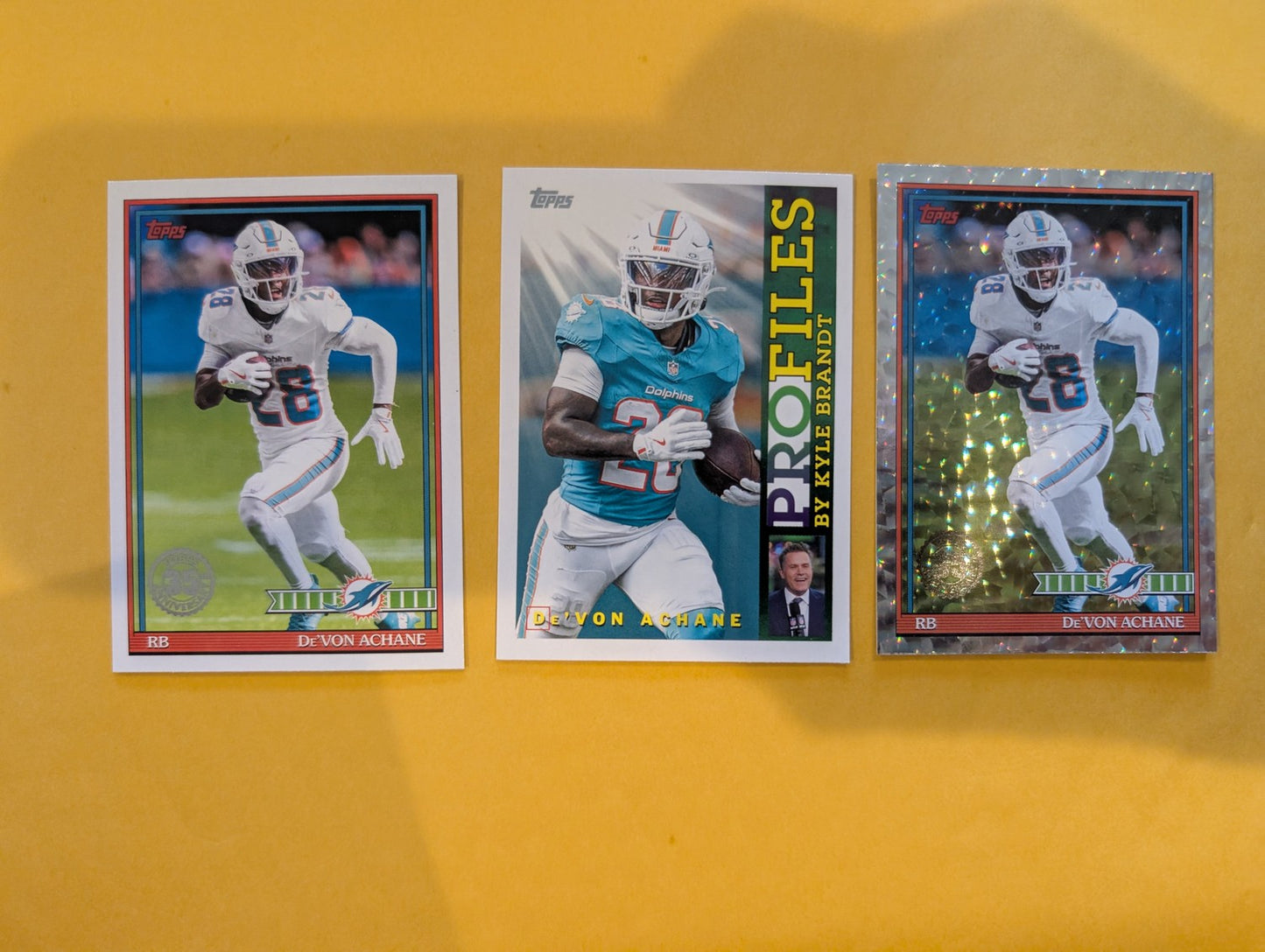 2026 Topps Football De'Von Achane Miami Dolphins Insert Player Pack - 3 Cards