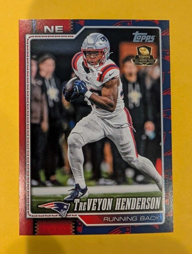 2026 Topps Football TreVeyon Henderson Patriots Team Logo Border SP #135