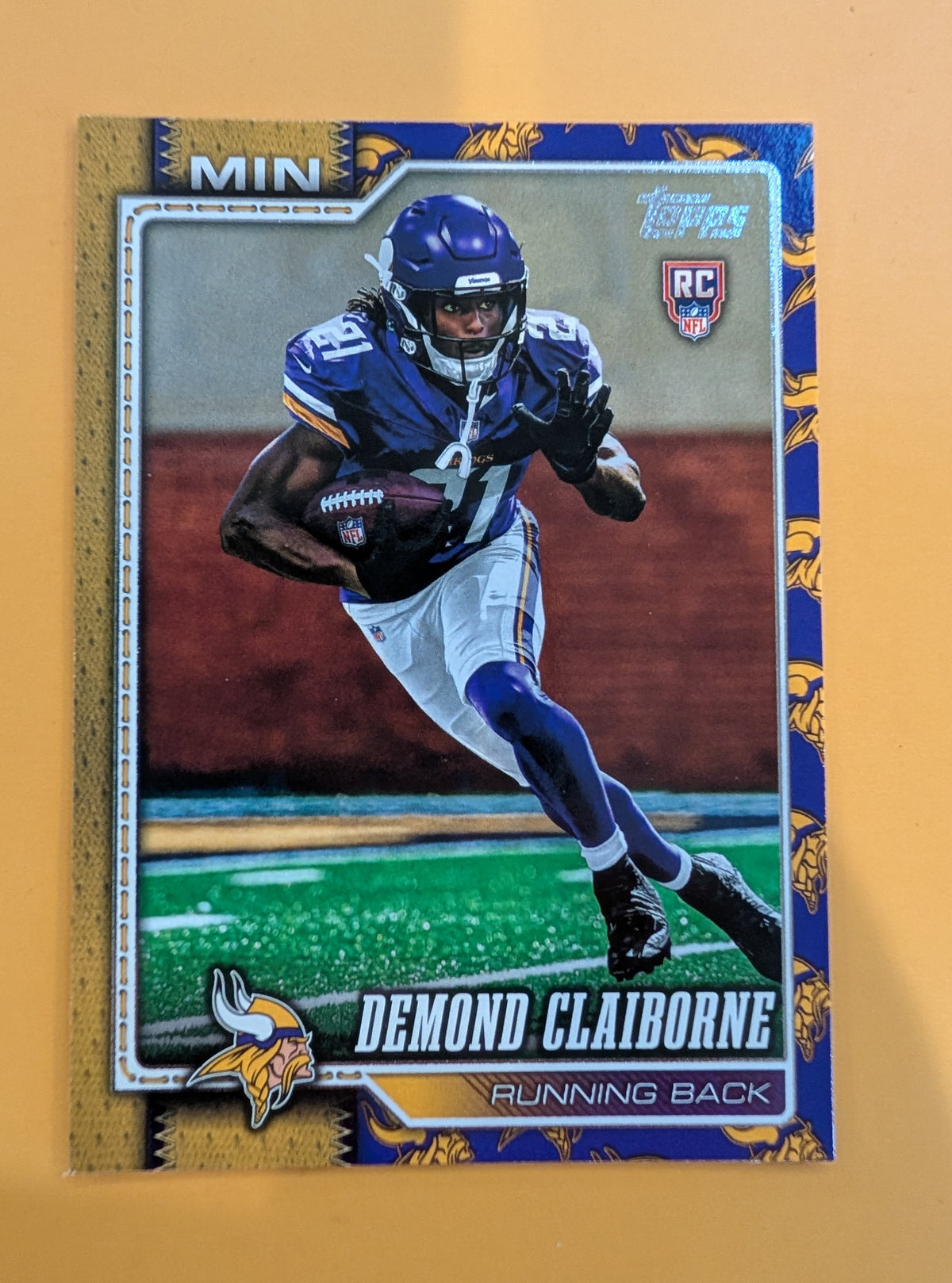 2026 Topps Football Demond Claiborne Vikings Team Logo Border SP RC