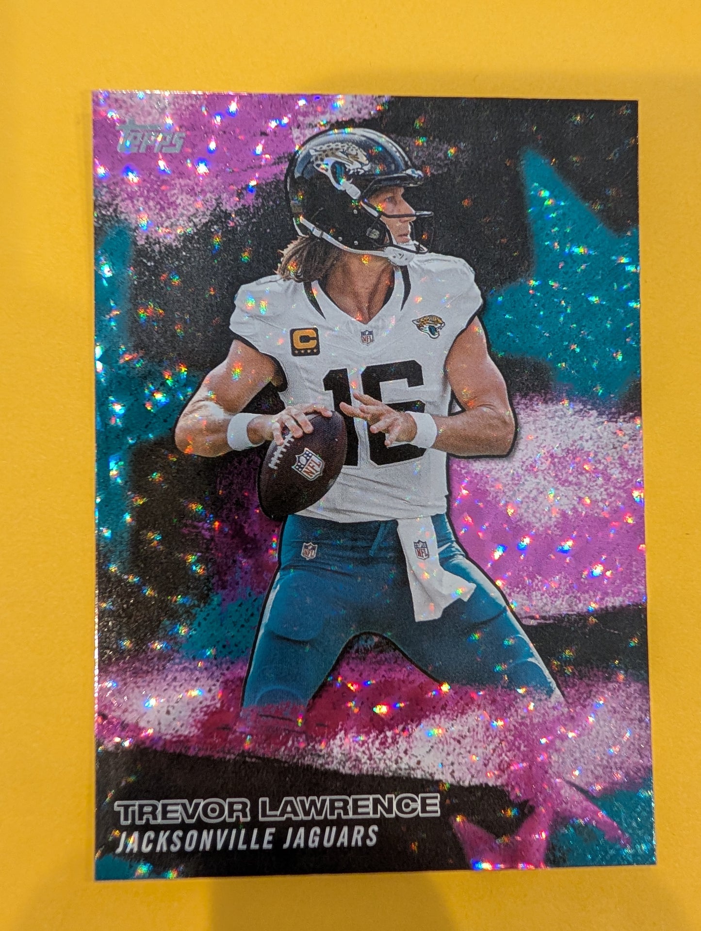 Trevor Lawrence NFLS-15 2026 Topps Football NFL Stars Pink Crackle Foil