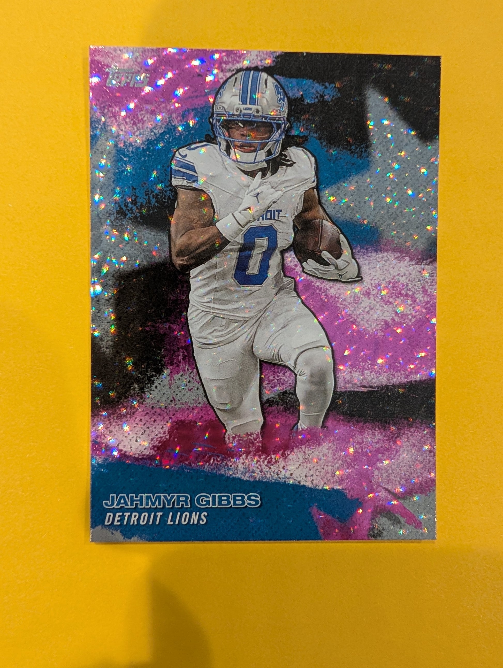 Jahmyr Gibbs NFLS-18 2026 Topps Football NFL Stars Pink Crackle Foil