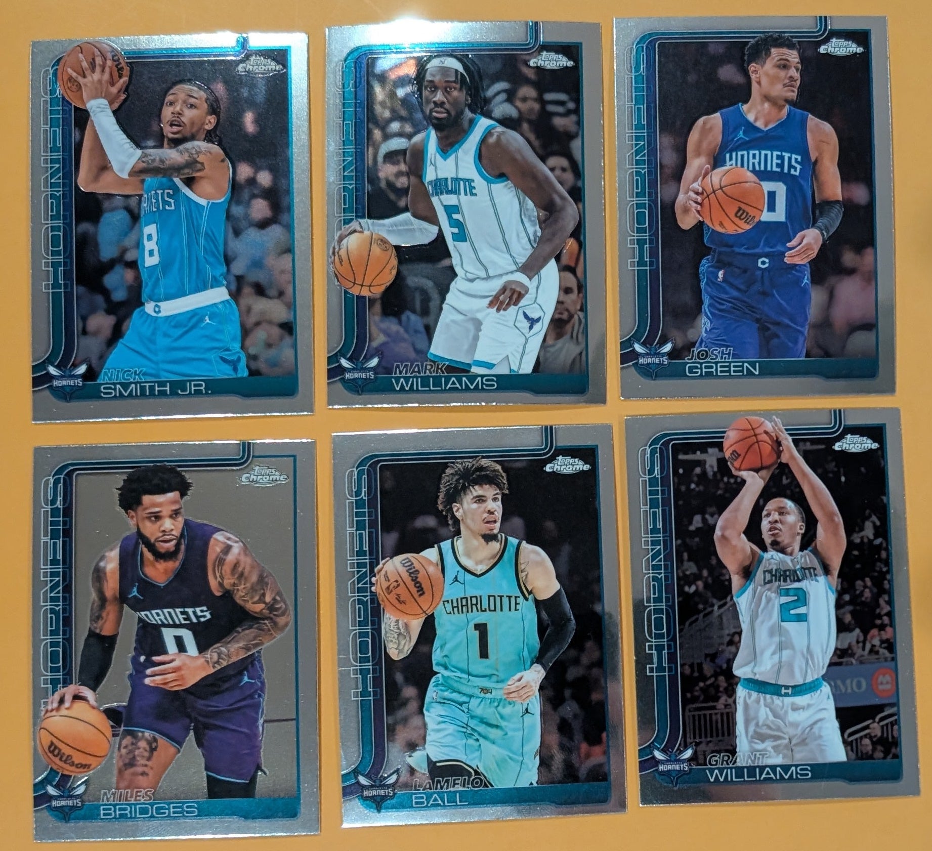 2025-2026 Topps Chrome NBA Basketball Card | Fan Gift Card Set â